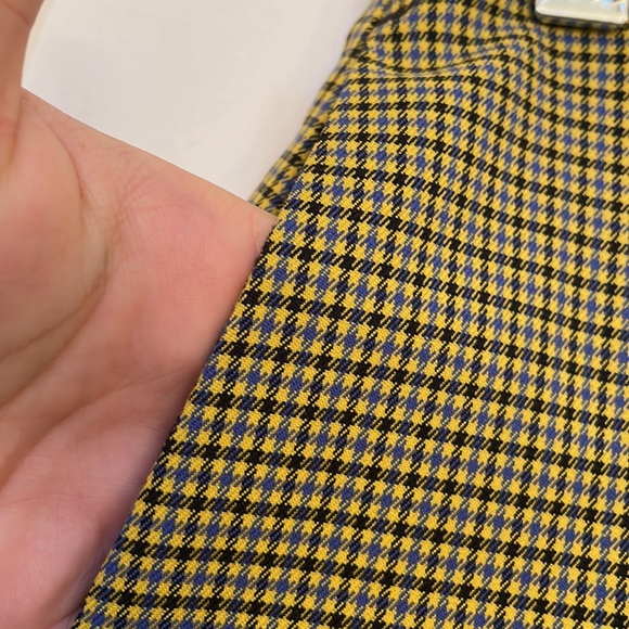 Urban outfitters yellow mini skirt with slit detail - Picture 5 of 6